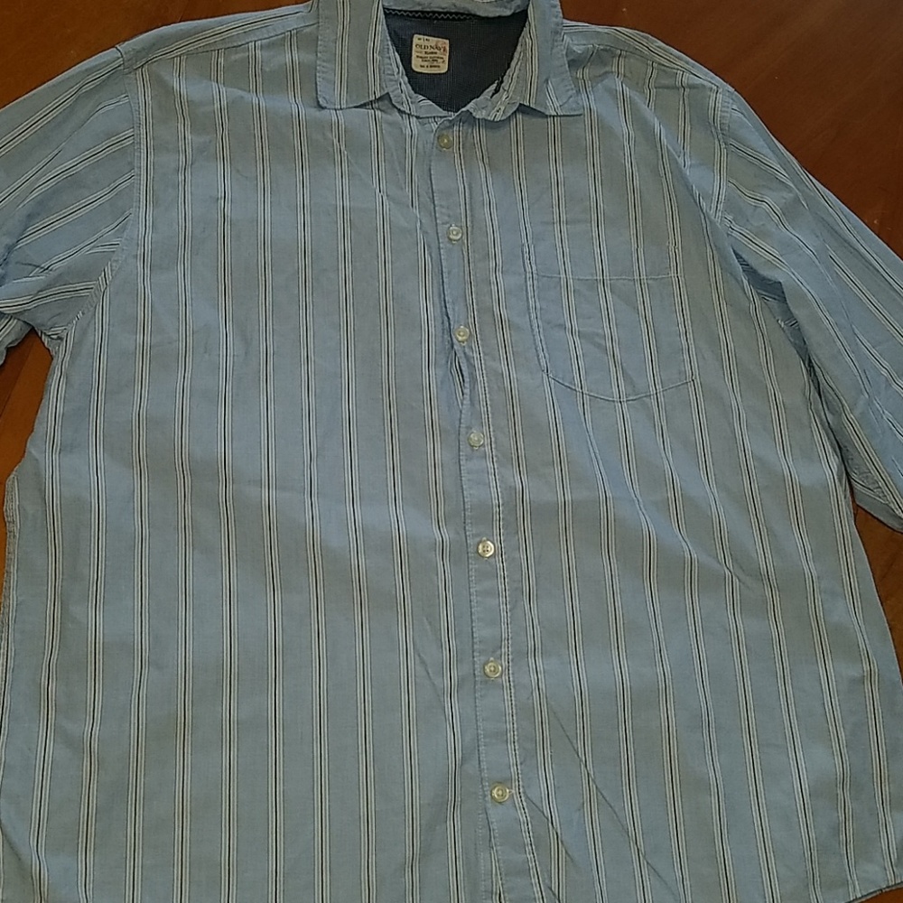 Old navy button up shirt